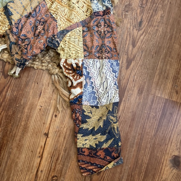 Unique Nativewear Designs cropped quilted Jacket - Picture 5 of 7